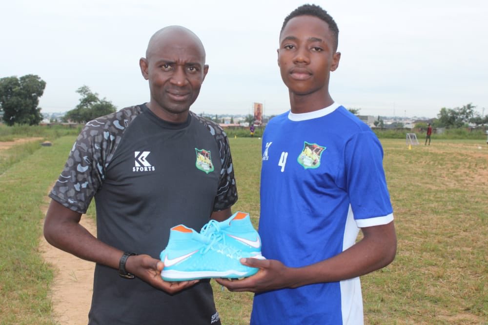 Belgian Scouts Picks Simoiben Academy Benjamin As Best Teen Defender In Nigeria