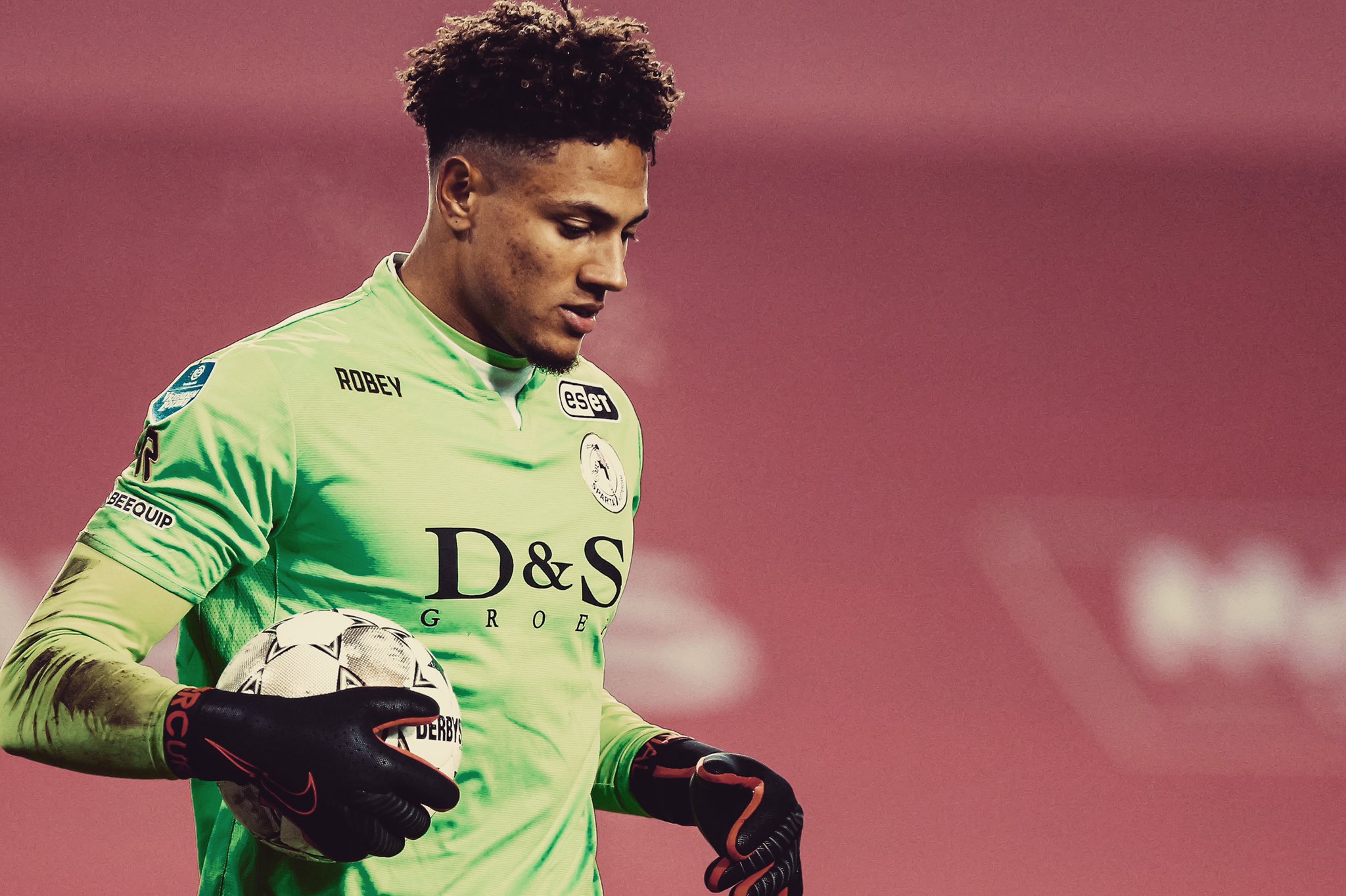 Ajax Go Cold Over Plans To Sign Super Eagles First Choice Okoye, Settles For Another Option