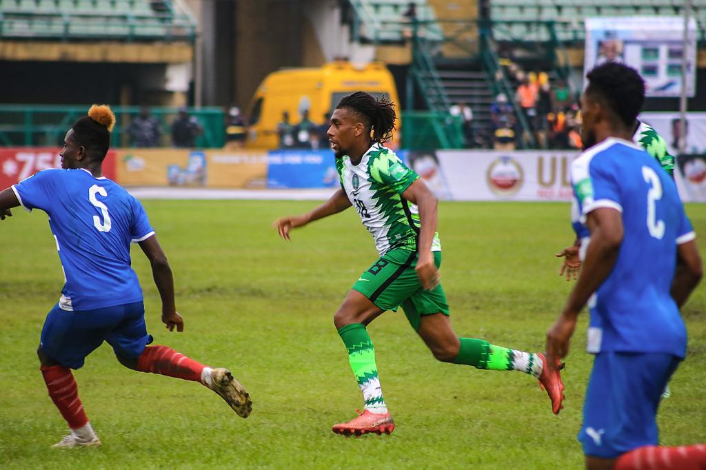 Iwobi As Super Eagles Number 10 Is Wrong – Ex Super Eagles Star Tasks Rohr To Get A Creative Midfielder