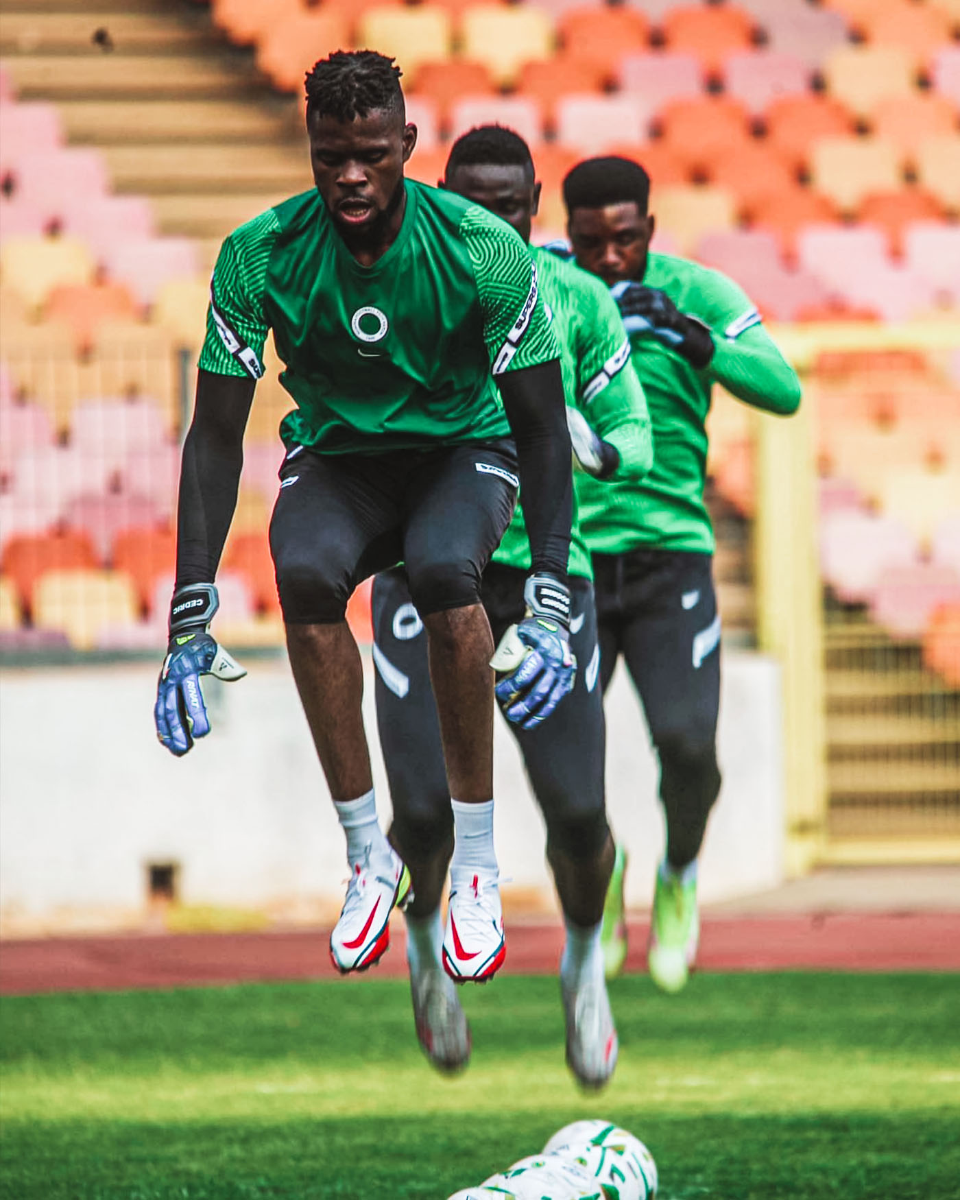 Super Eagles Goalkeppers Training Report – Uzoho, Okoye, Noble Watch Akpeyi Steal The Show