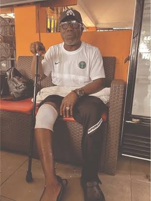 Amaju Pinnick Foundation Replaces Knees Of Ex Nigeria International To Enable Him Walk Again