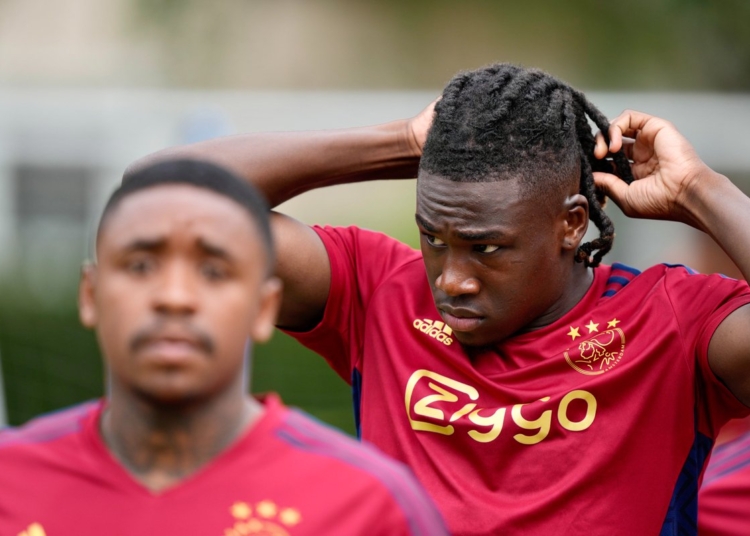 Ajax Coach Explains Why Super Eagles Defender Bassey Got Sent Off On His Debut In Dutch Super Cup