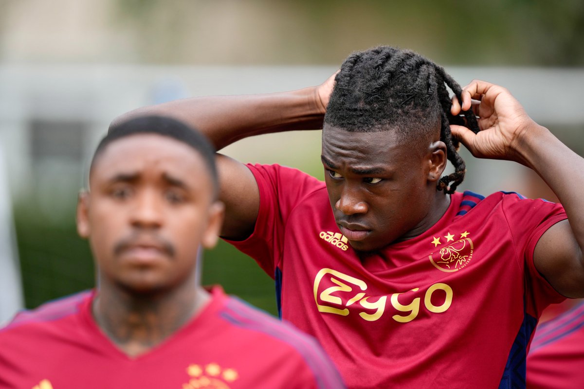 Ajax Coach Explains Why Super Eagles Defender Bassey Got Sent Off On His Debut In Dutch Super Cup