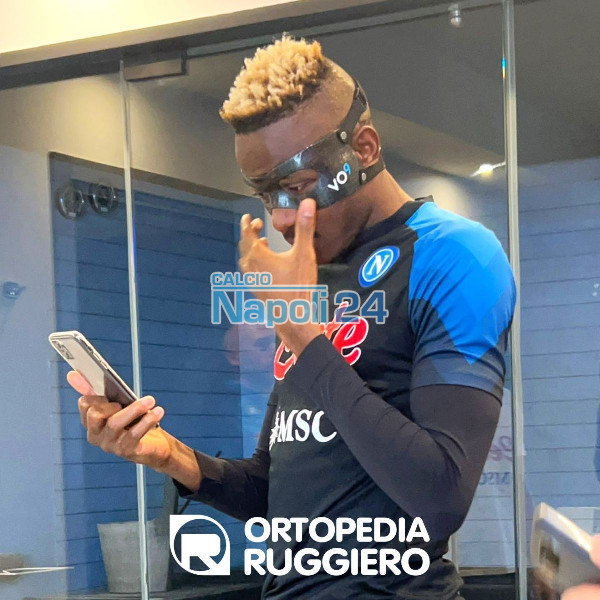 (Picture) – Napoli Fans Link Osimhen’s Injury To His Missing Face Mask- Gets New Customized Mask