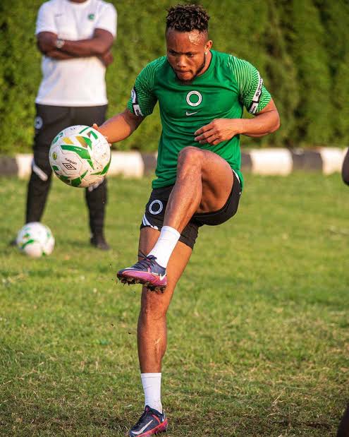 He Turns Ten Times On One Spot- Coach Of Bundesliga Side Explains Why Super Eagles Winger Isn’t A Starter