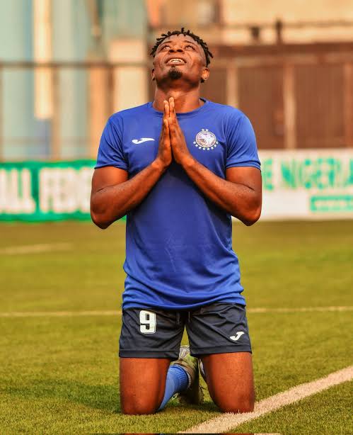 NPFL Top Scorer Emeka Obioma Joins Tunisian Giants Esperance