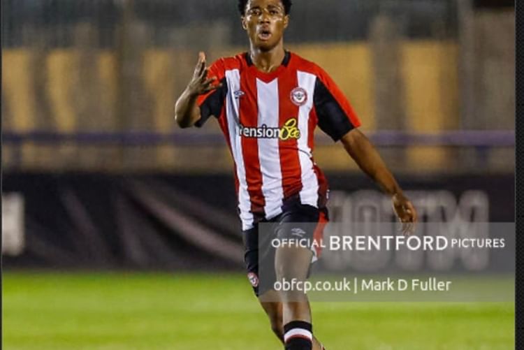 Nigeria U20 Star Fredrick Mix Up With Brentford’s First Team Stars In Friendly Game Against Como