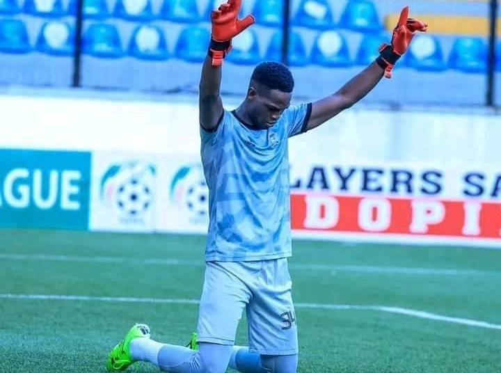 Little Known Nigerian Goalkeeper Steals The Headline With Two Assists In League Win