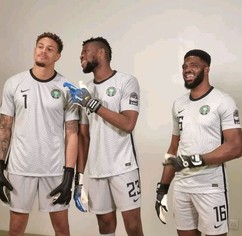 Super Eagles Goalkeeper Allegedly Kicks Out His Girlfriend, Son From Italian Hotel