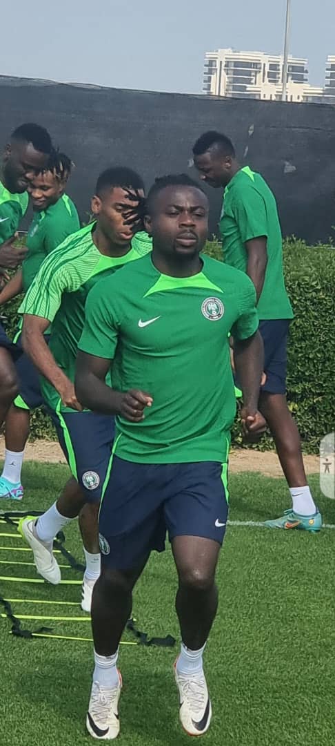 Details Of Super Eagles Training – Peseiro Switches Formation From 4-2-4, Nwabali Shines, Simon Steals The Show
