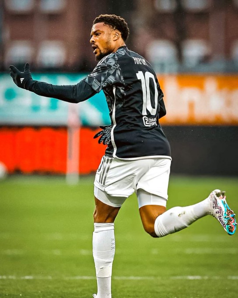 He Didn’t Fancy Him – Agent Reveals How Ex Super Eagles Coach Snubbed Free Scoring Ajax Number 10