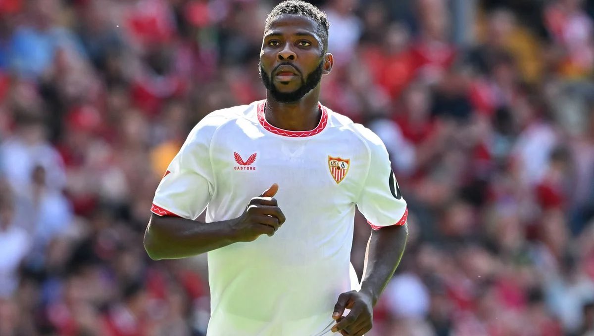 Coach Of Sevilla Defends Iheanacho After Another Poor Performance, Bins Ejuke