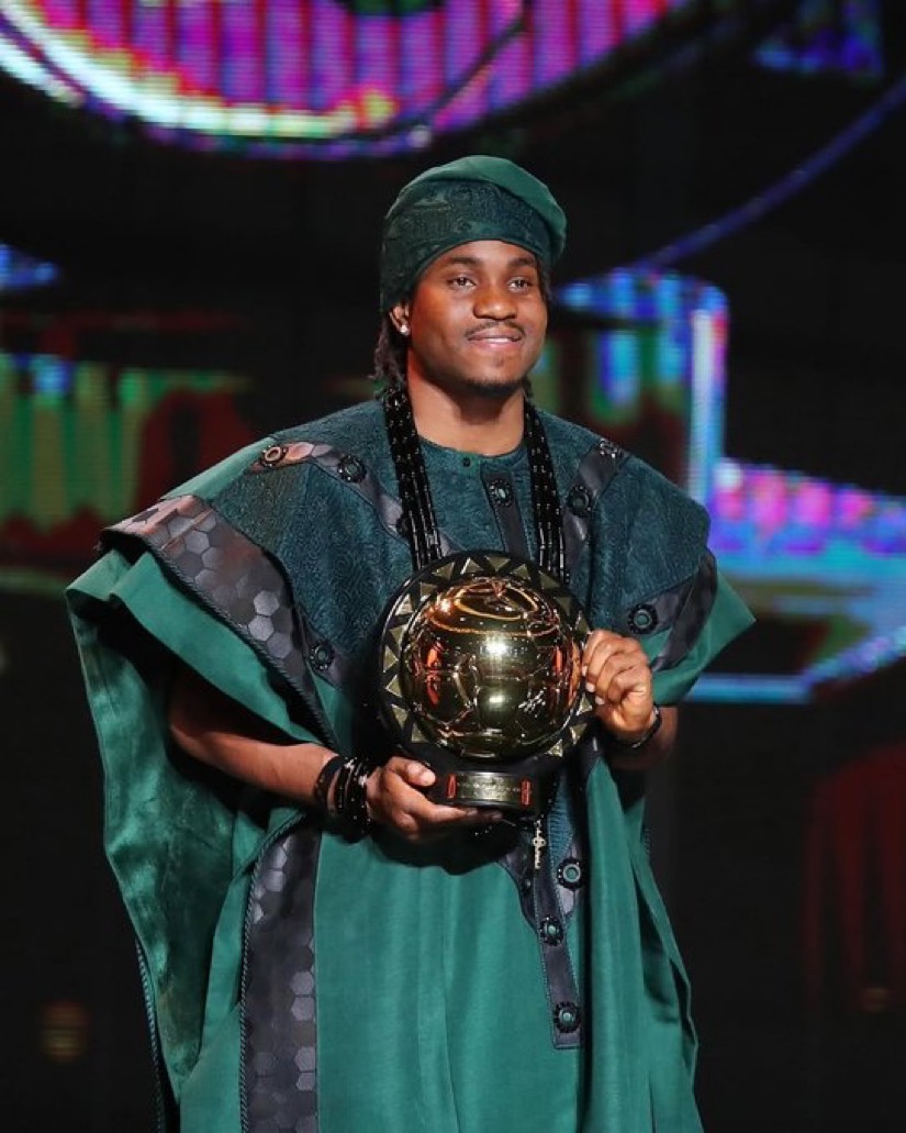 You Are A Thief – Lookman Booed In Morocco After Beating Hakimi To Africa Player Of The Year Award